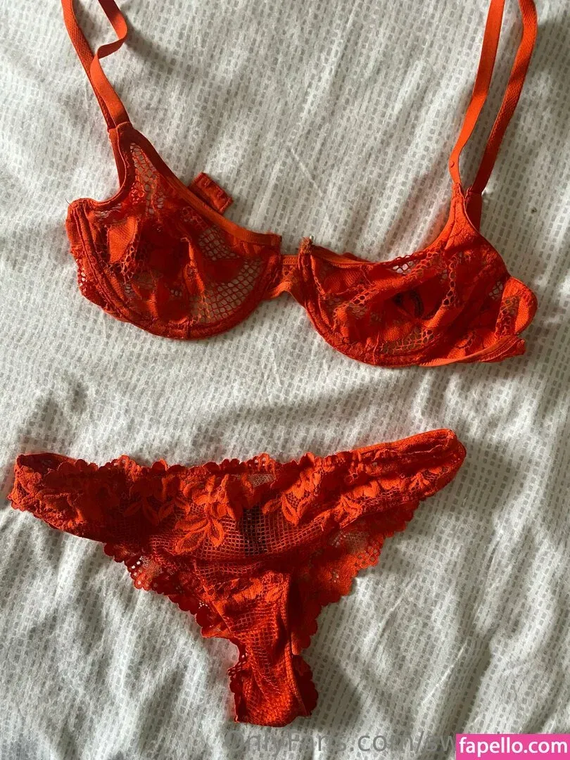 sweetnsassysessa / sweetsasa Onlyfans Photo Gallery 