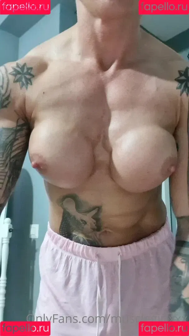 chelseypleasant / crazyxbody / https: / musclegirlxxx Onlyfans Photo Gallery 