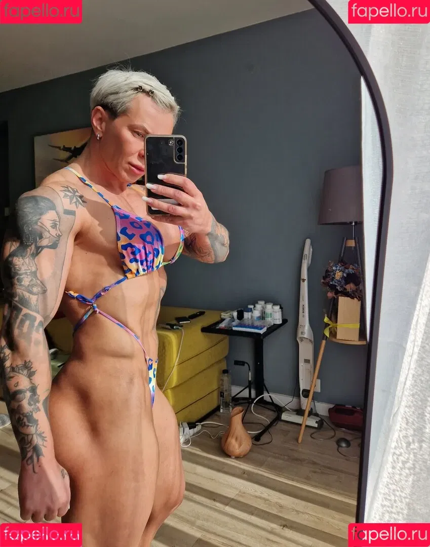 chelseypleasant / crazyxbody / https: / musclegirlxxx Onlyfans Photo Gallery 