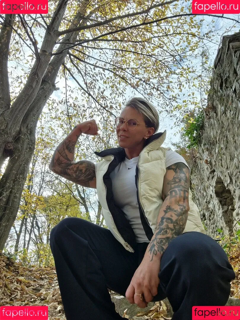 chelseypleasant / crazyxbody / https: / musclegirlxxx Onlyfans Photo Gallery 