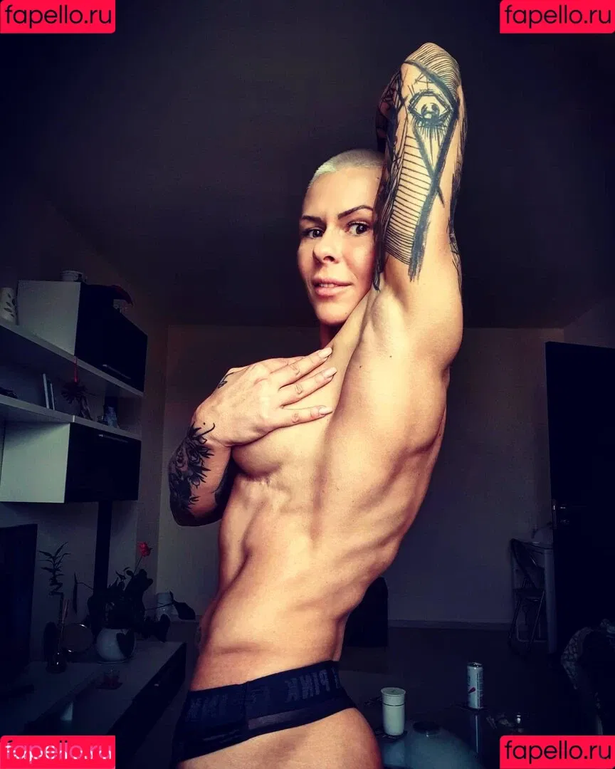 chelseypleasant / crazyxbody / https: / musclegirlxxx Onlyfans Photo Gallery 