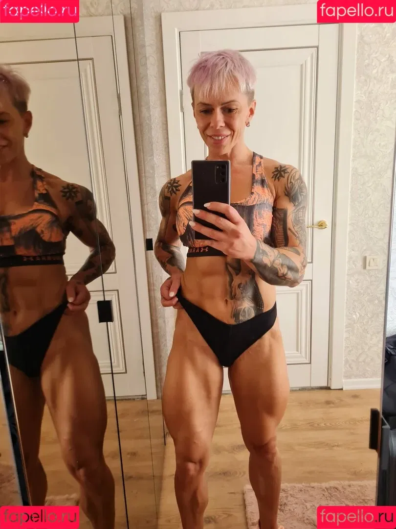 chelseypleasant / crazyxbody / https: / musclegirlxxx Onlyfans Photo Gallery 