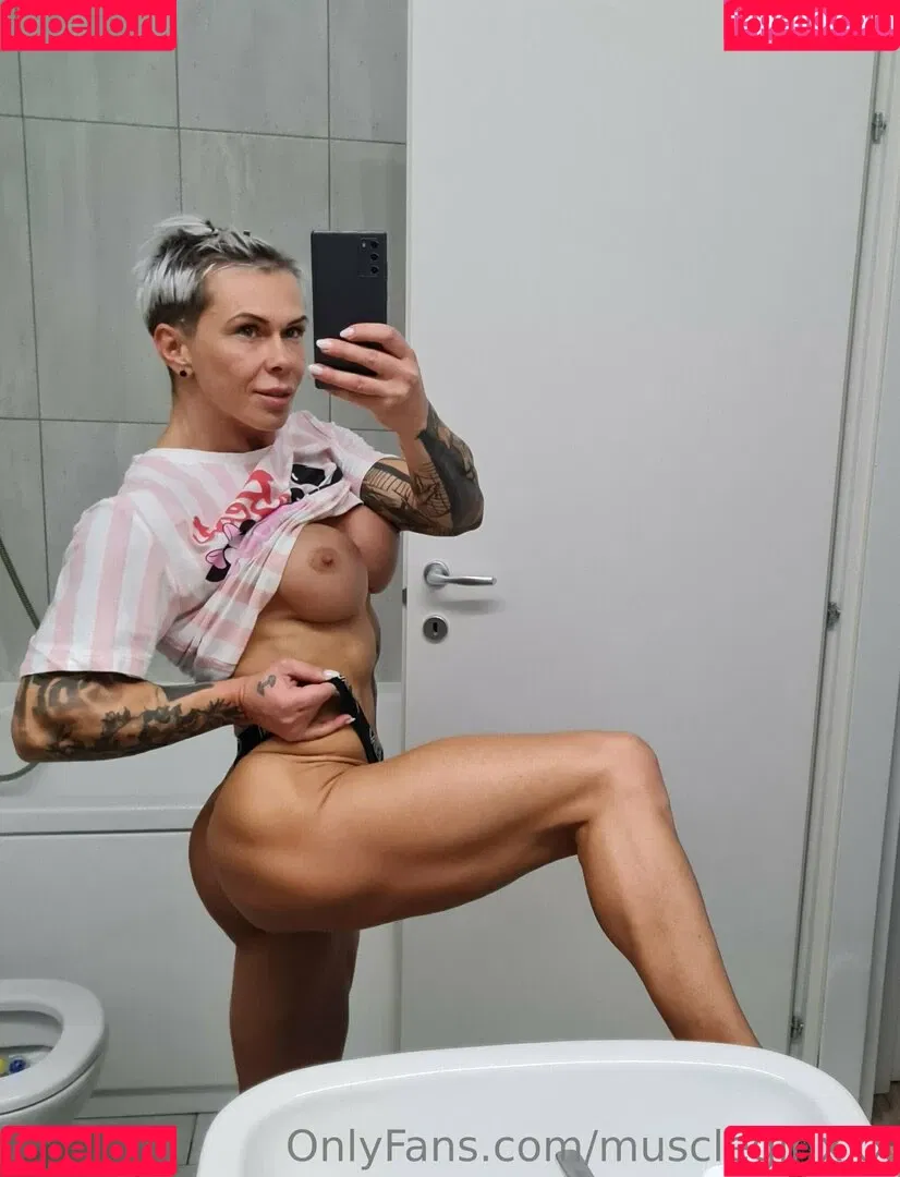 chelseypleasant / crazyxbody / https: / musclegirlxxx Onlyfans Photo Gallery 