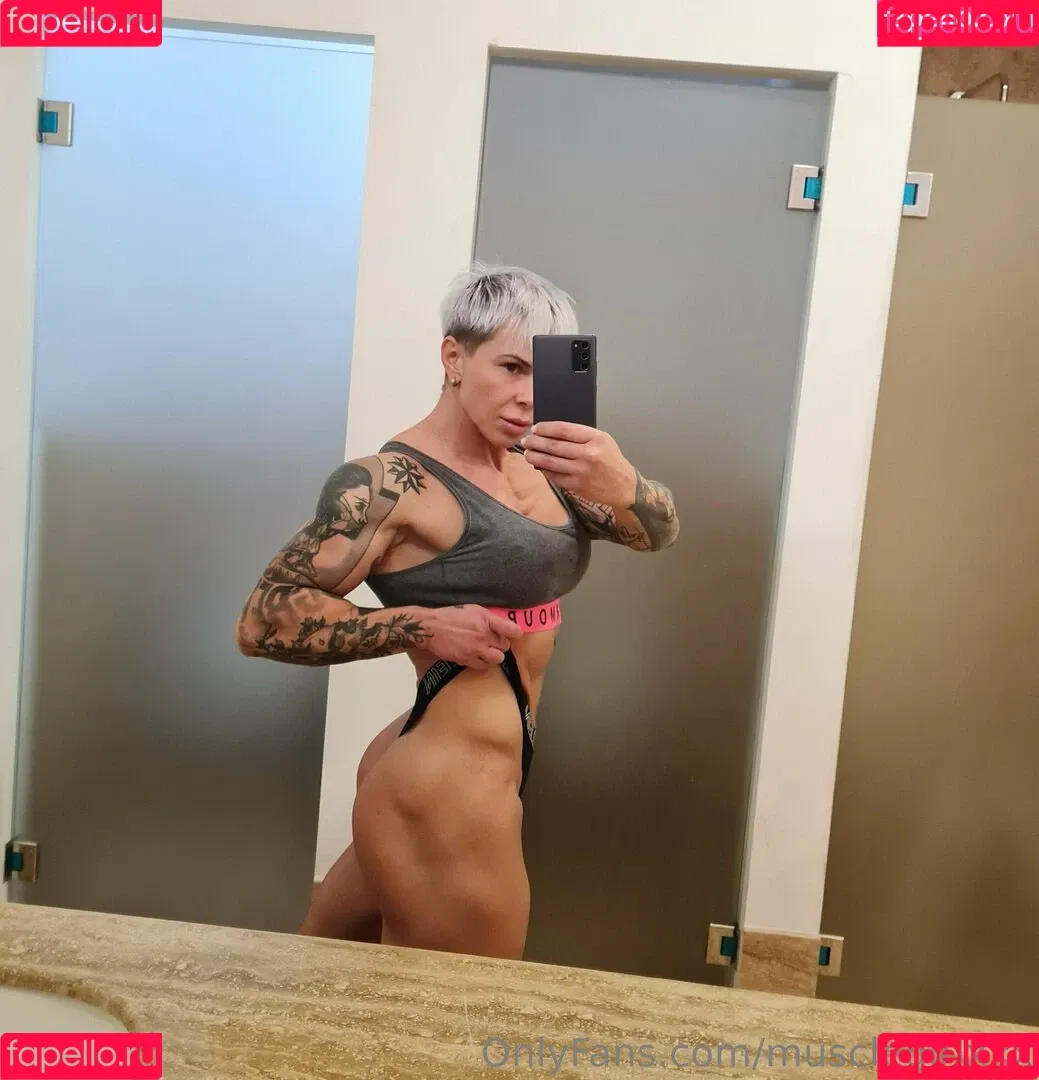 chelseypleasant / crazyxbody / https: / musclegirlxxx Onlyfans Photo Gallery 