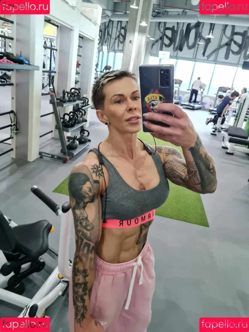 chelseypleasant / crazyxbody / https: / musclegirlxxx Onlyfans Photo Gallery 