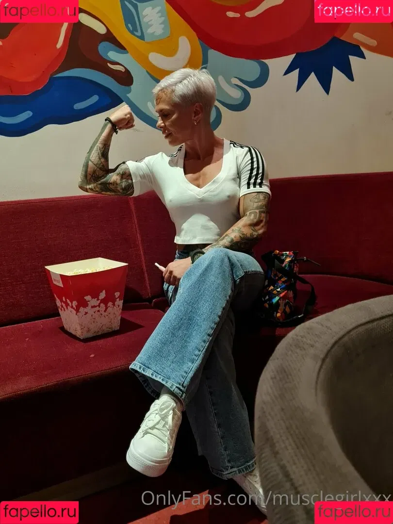 chelseypleasant / crazyxbody / https: / musclegirlxxx Onlyfans Photo Gallery 