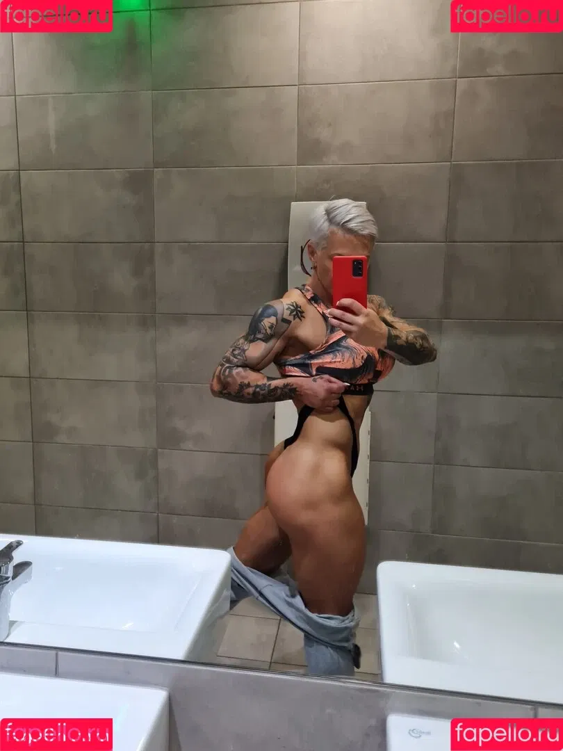 chelseypleasant / crazyxbody / https: / musclegirlxxx Onlyfans Photo Gallery 