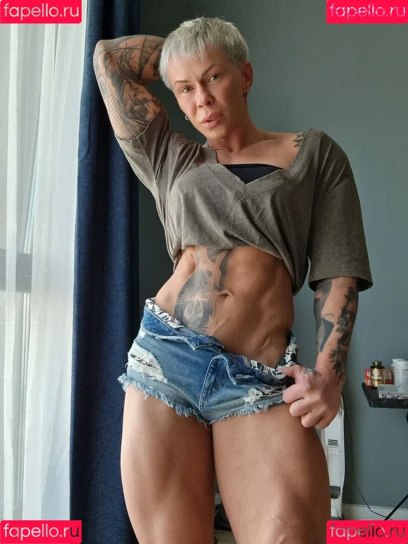 chelseypleasant / crazyxbody / https: / musclegirlxxx Onlyfans Photo Gallery 