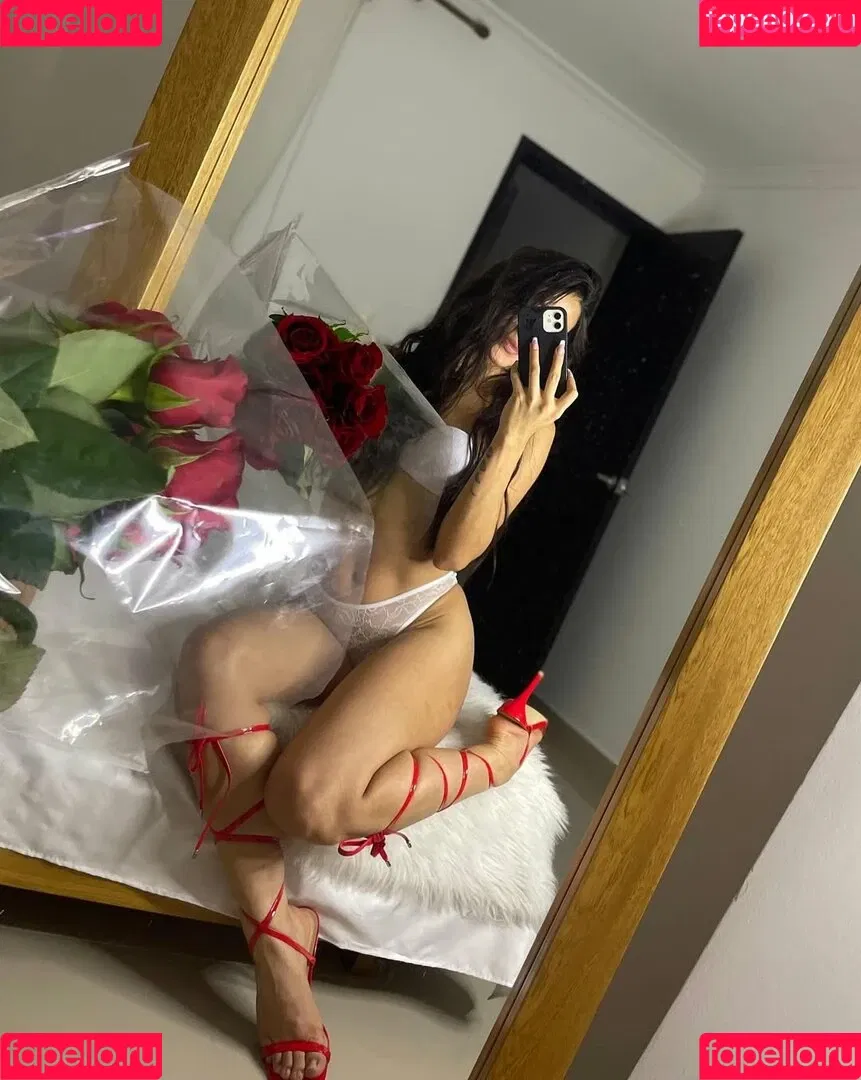 Ella Mancini / ellamancini / manciniella Onlyfans Photo Gallery 