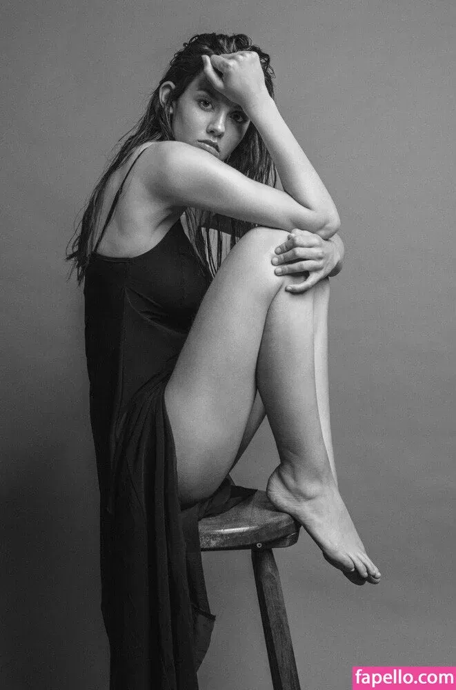 Nicola Cavanis / nicolaca_ Onlyfans Photo Gallery 