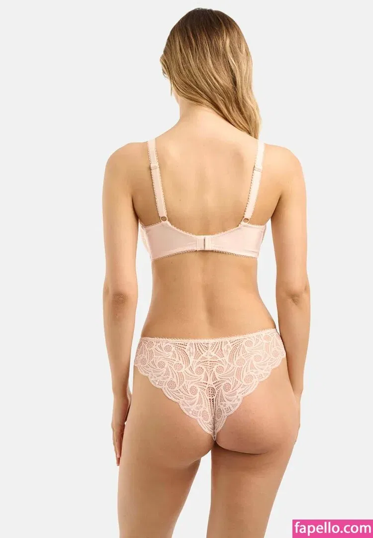 Nicola Cavanis / nicolaca_ Onlyfans Photo Gallery 