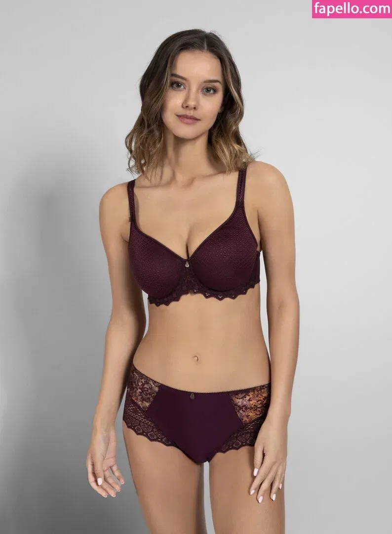 Nicola Cavanis / nicolaca_ Onlyfans Photo Gallery 