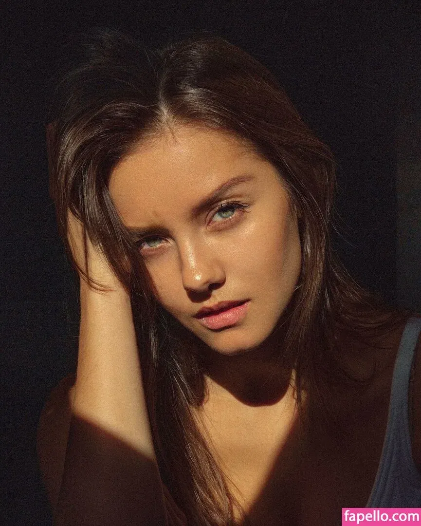 Nicola Cavanis / nicolaca_ Onlyfans Photo Gallery 