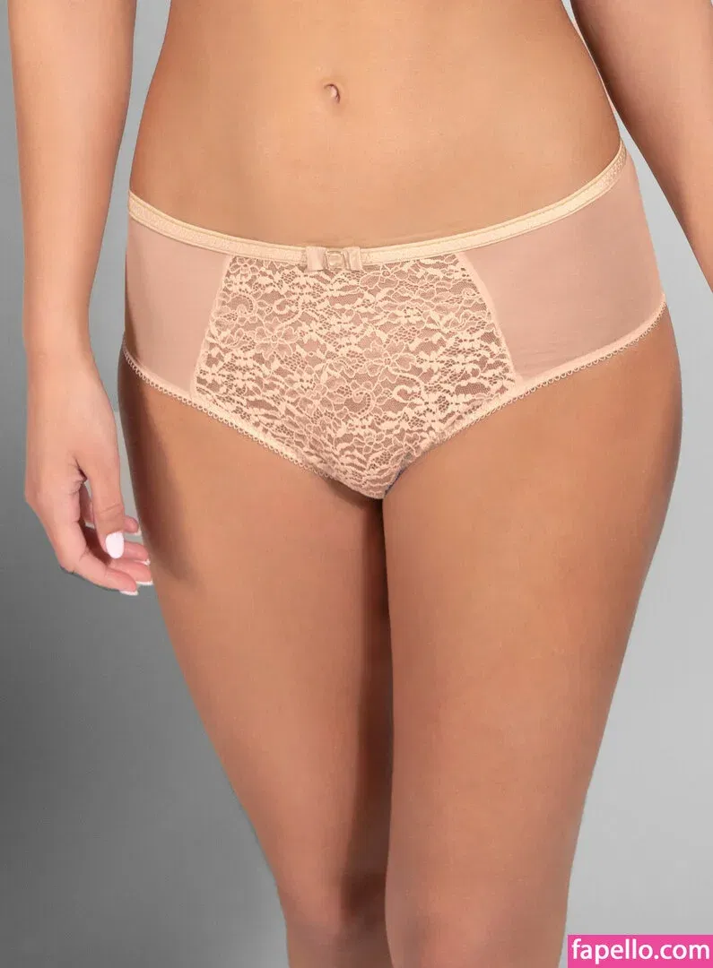 Nicola Cavanis / nicolaca_ Onlyfans Photo Gallery 