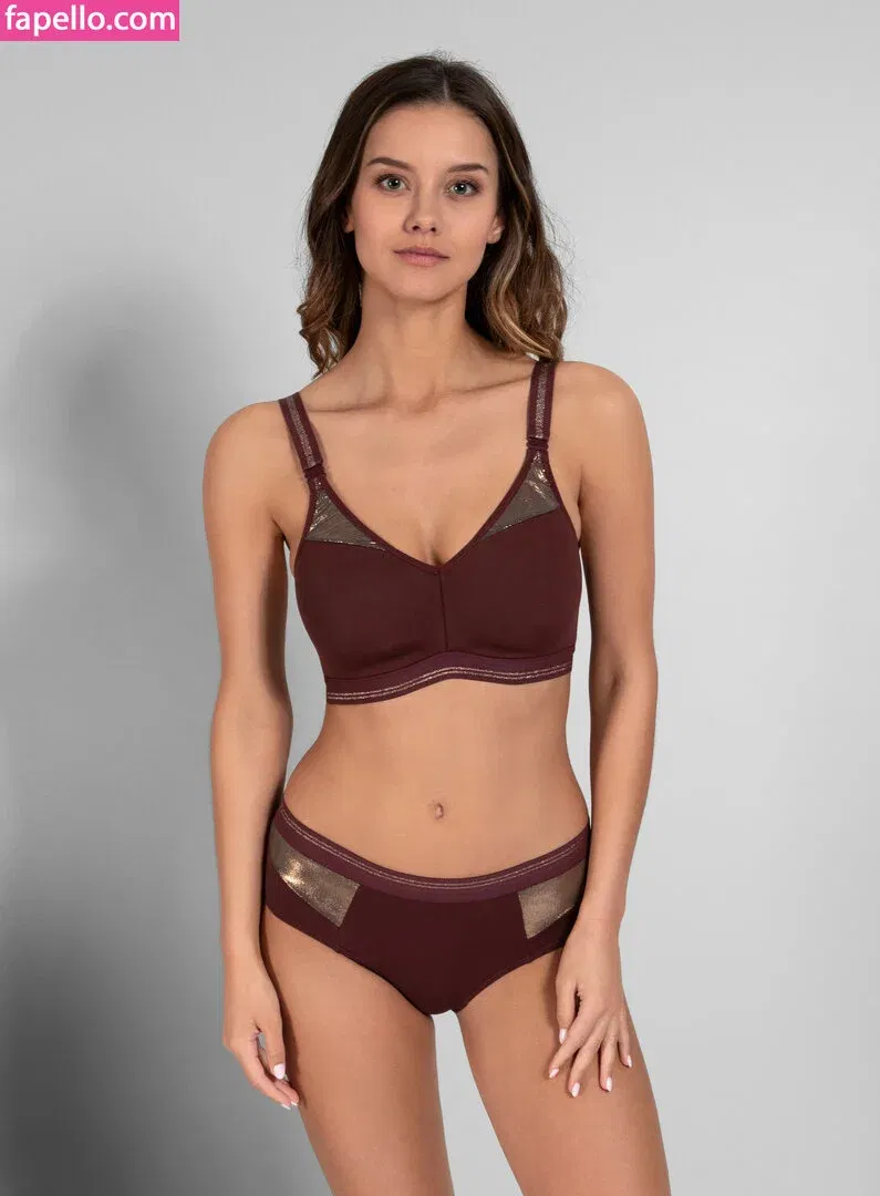 Nicola Cavanis / nicolaca_ Onlyfans Photo Gallery 