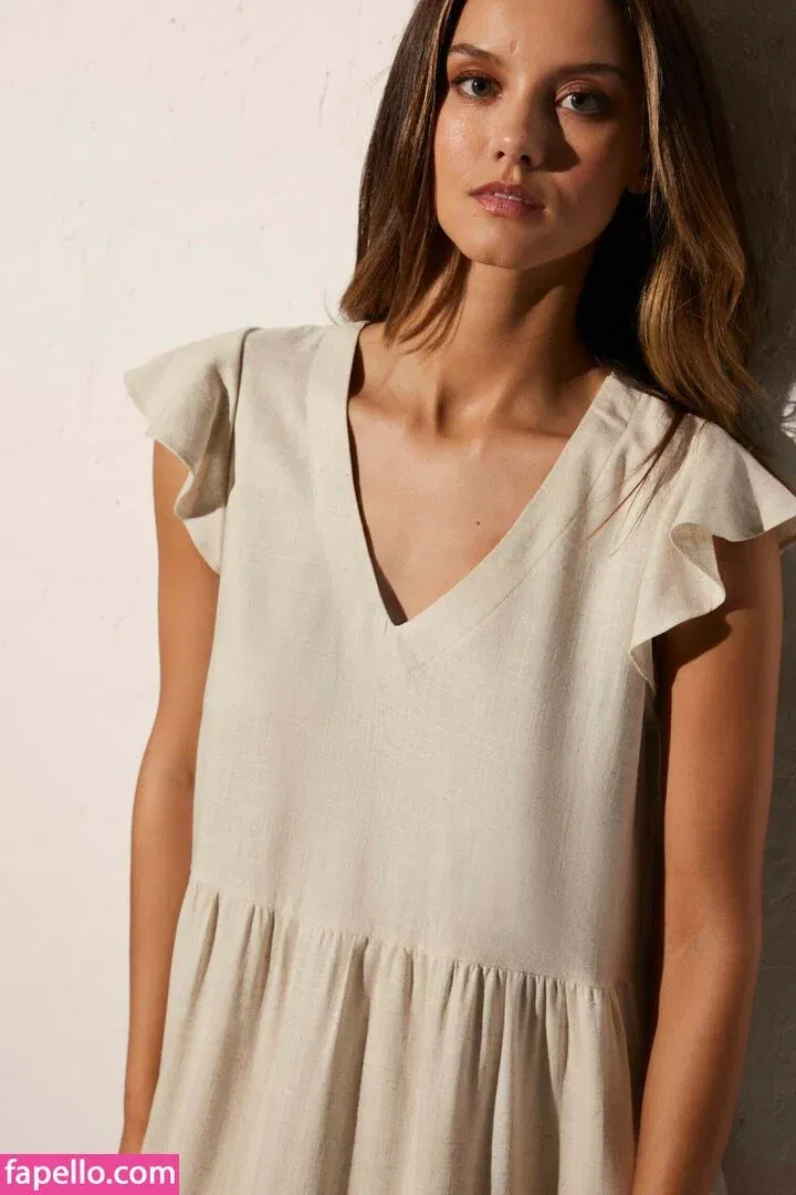 Nicola Cavanis / nicolaca_ Onlyfans Photo Gallery 