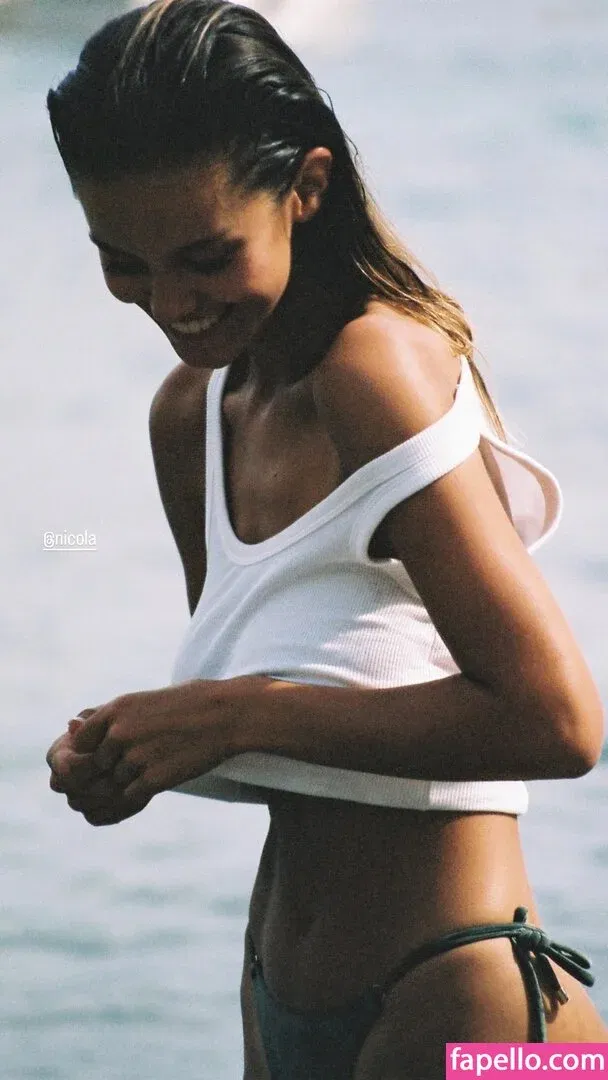 Nicola Cavanis / nicolaca_ Onlyfans Photo Gallery 