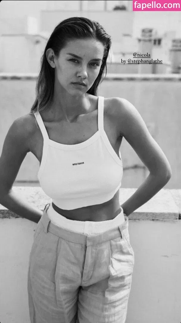 Nicola Cavanis / nicolaca_ Onlyfans Photo Gallery 