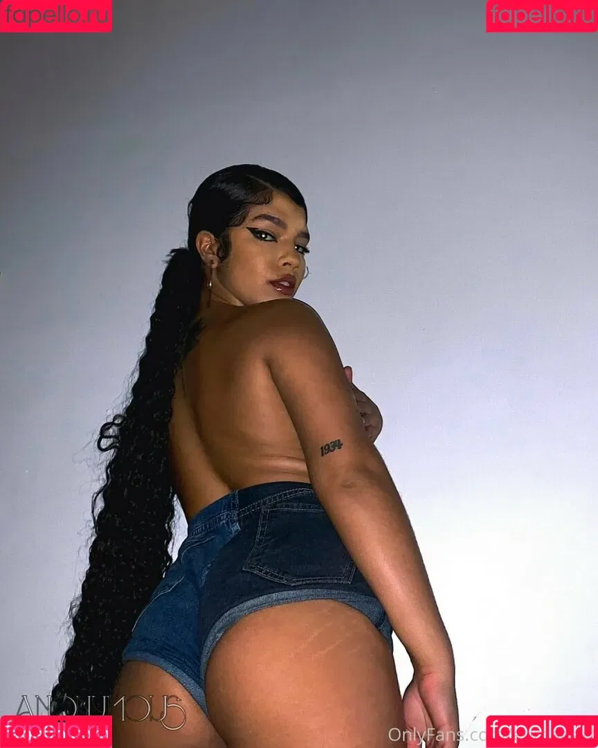 Maria / eumaria / eumariart Onlyfans Photo Gallery 