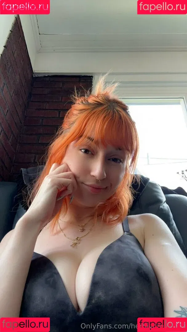 herbivorewh0re / theashleyr0se Onlyfans Photo Gallery 