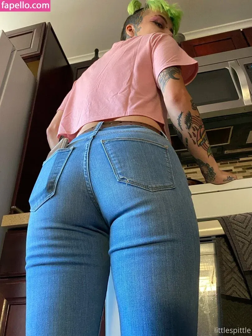 lilspittle / littlespittle Onlyfans Photo Gallery 