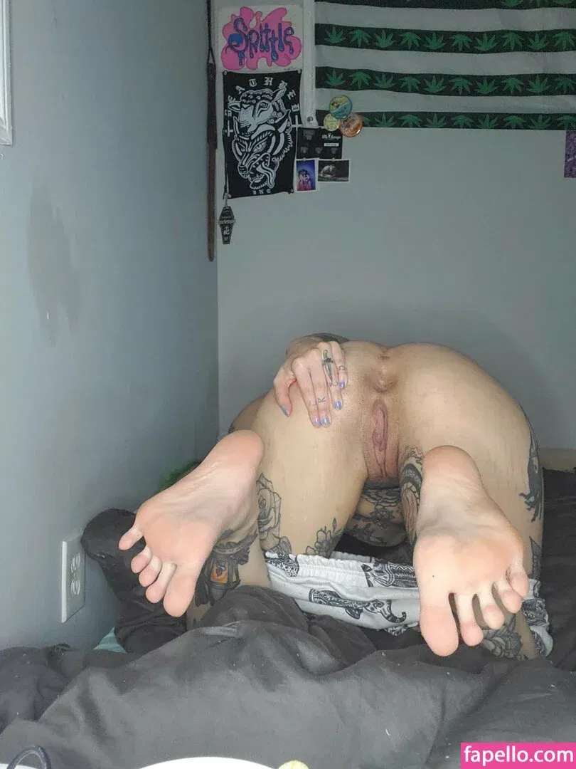 lilspittle / littlespittle Onlyfans Photo Gallery 