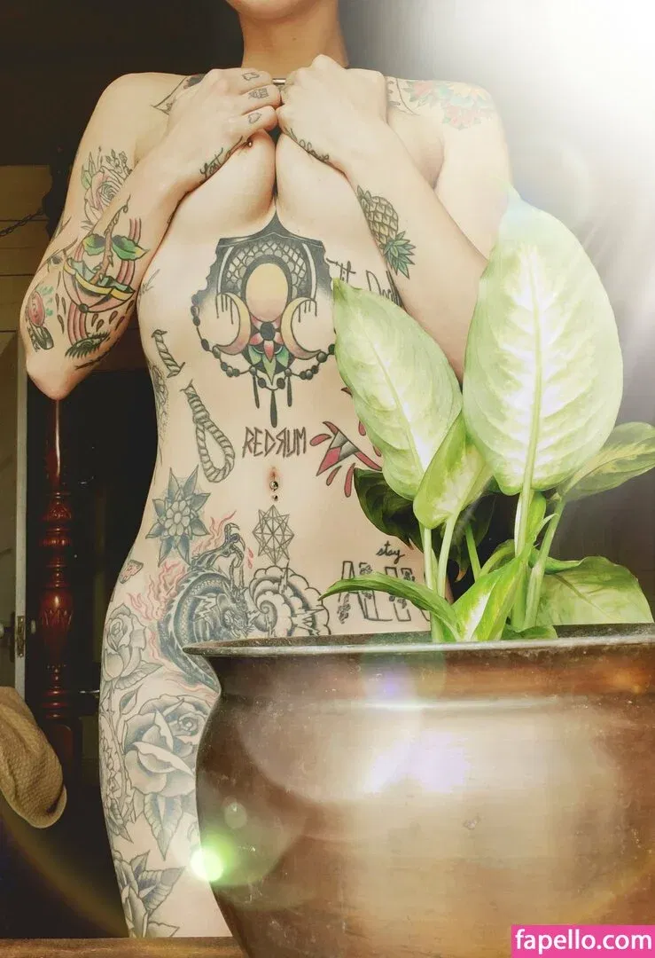 lilspittle / littlespittle Onlyfans Photo Gallery 