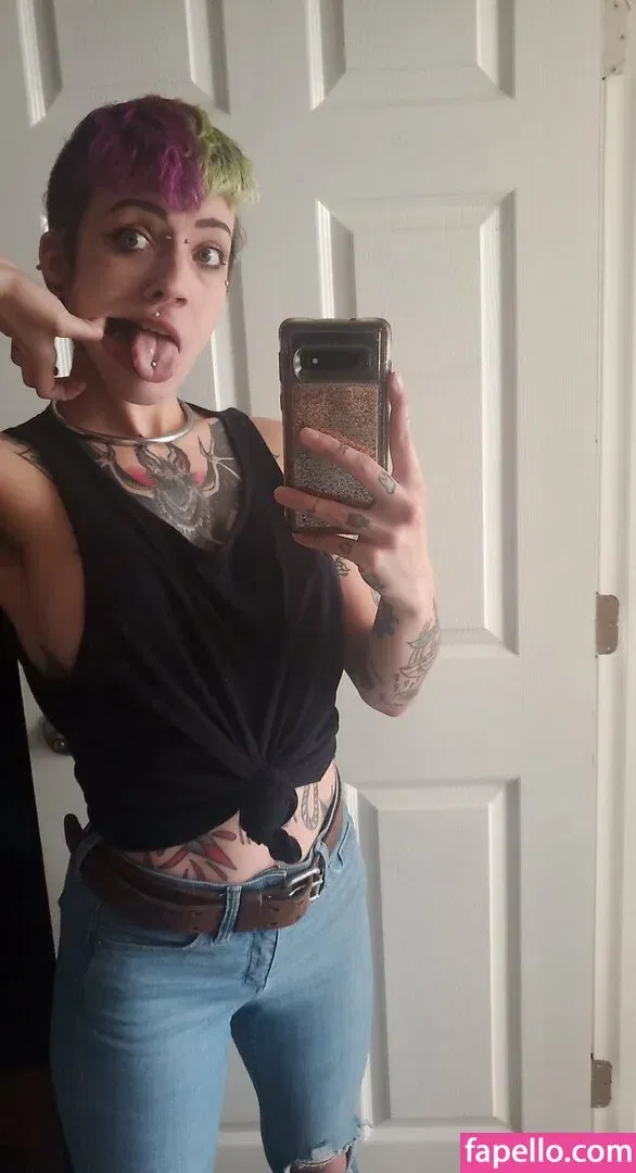 lilspittle / littlespittle Onlyfans Photo Gallery 