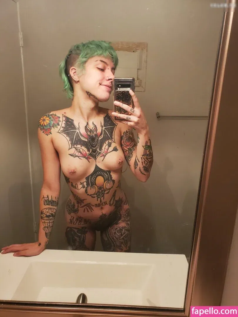 lilspittle / littlespittle Onlyfans Photo Gallery 