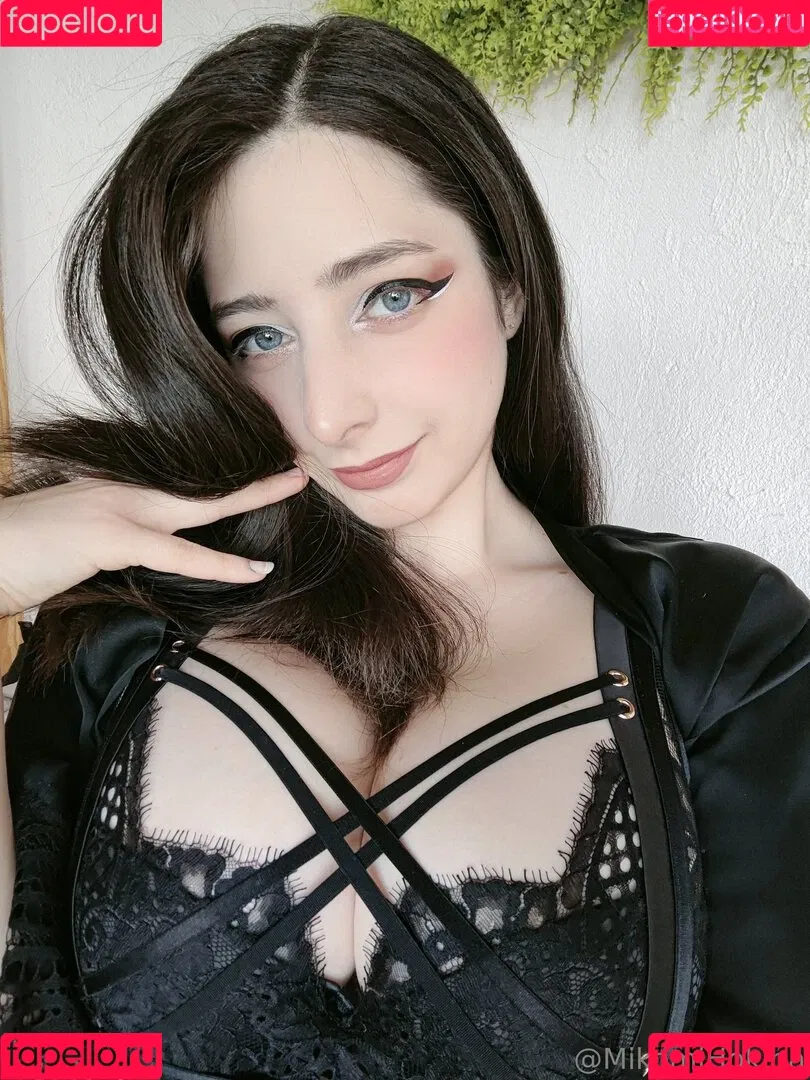 Mikomi Hokina / MikomiHokina Onlyfans Photo Gallery 