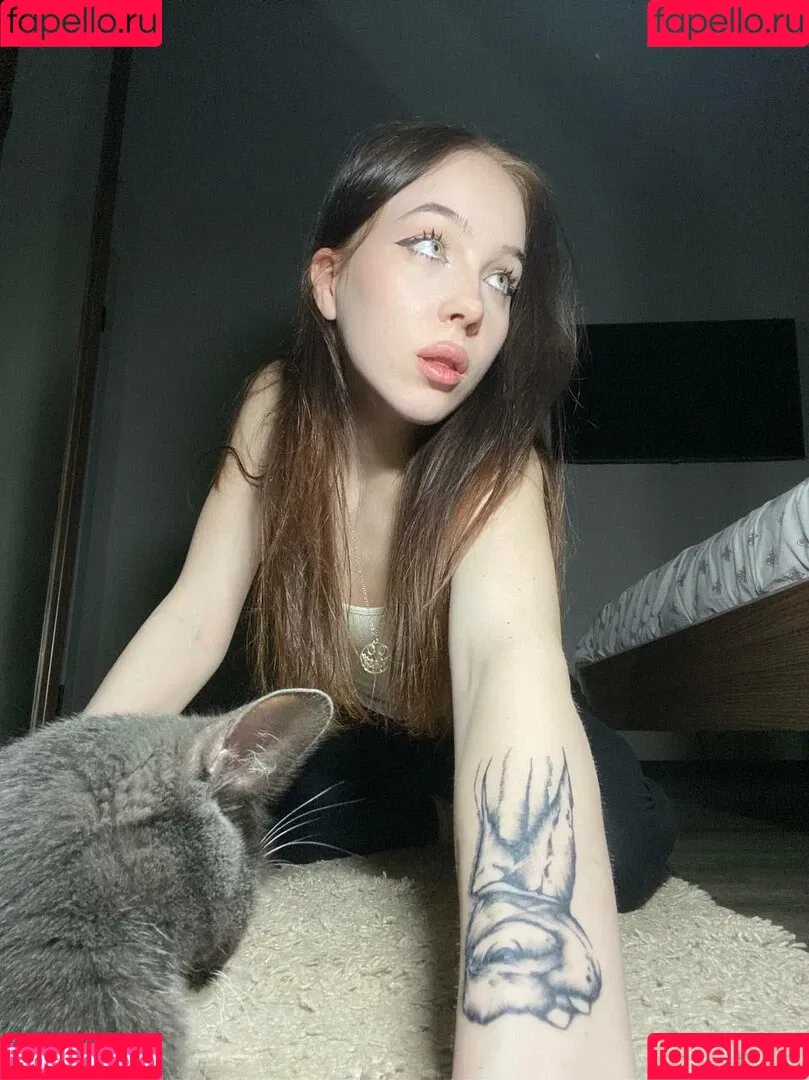 asmrjanina / aswrina / aswrinna / jokeitsmee / lovikit / асверина / асверинка Onlyfans Photo Gallery 