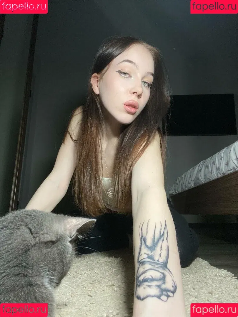asmrjanina / aswrina / aswrinna / jokeitsmee / lovikit / асверина / асверинка Onlyfans Photo Gallery 