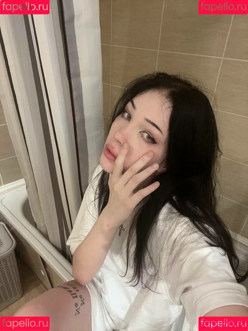 asmrjanina / aswrina / aswrinna / jokeitsmee / lovikit / асверина / асверинка Onlyfans Photo Gallery 