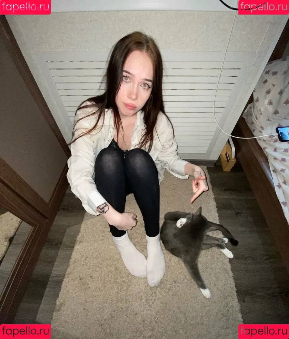 asmrjanina / aswrina / aswrinna / jokeitsmee / lovikit / асверина / асверинка Onlyfans Photo Gallery 