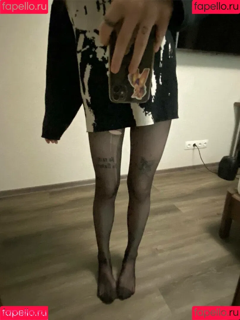 asmrjanina / aswrina / aswrinna / jokeitsmee / lovikit / асверина / асверинка Onlyfans Photo Gallery 
