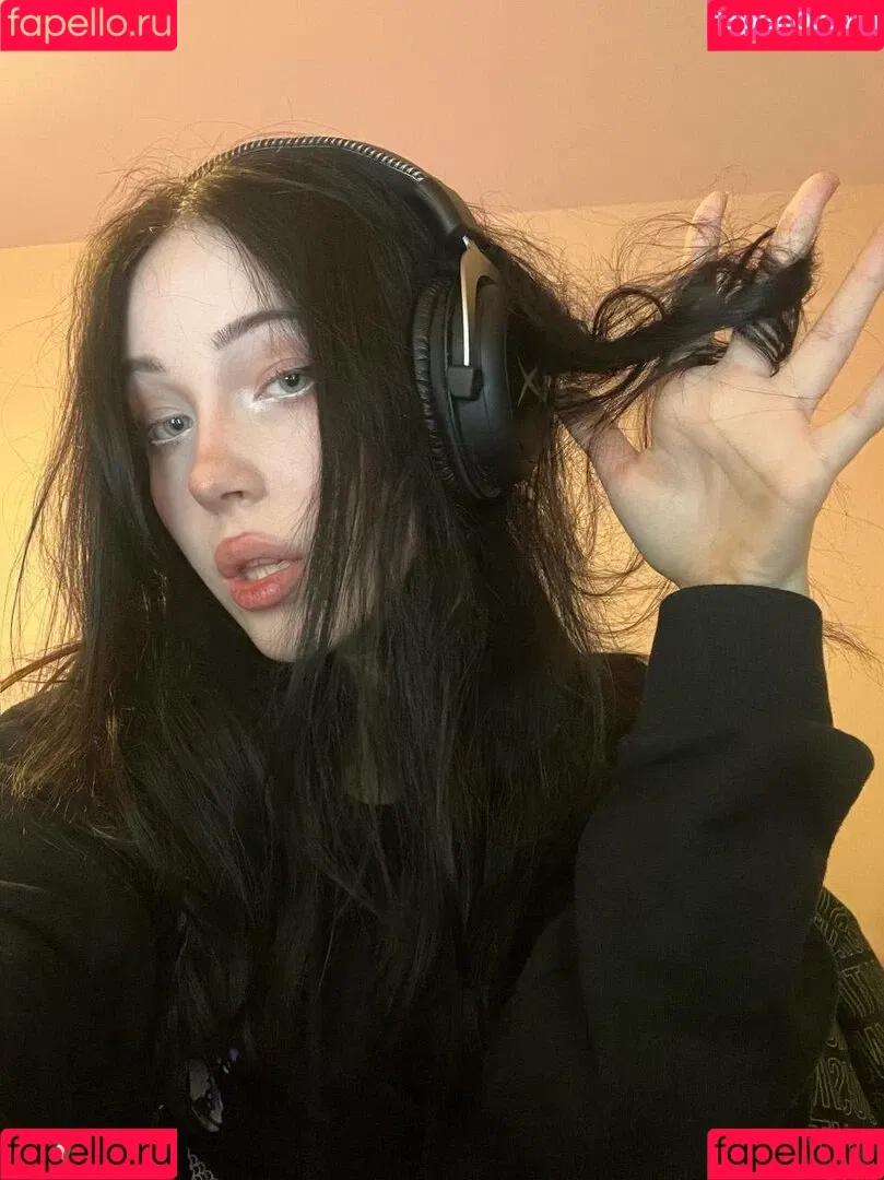 asmrjanina / aswrina / aswrinna / jokeitsmee / lovikit / асверина / асверинка Onlyfans Photo Gallery 