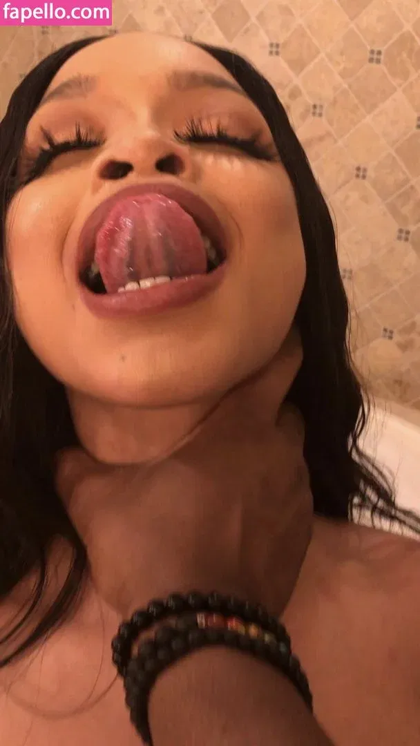 Advoree / _advoree / advoree2 Onlyfans Photo Gallery 