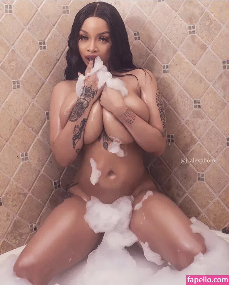 Advoree / _advoree / advoree2 Onlyfans Photo Gallery 