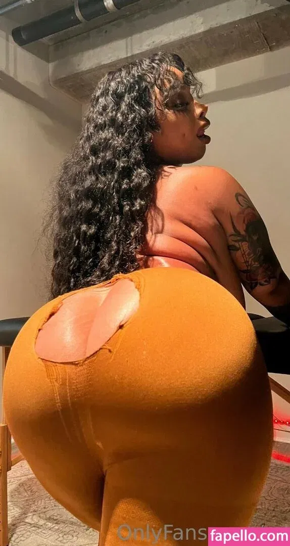 Advoree / _advoree / advoree2 Onlyfans Photo Gallery 