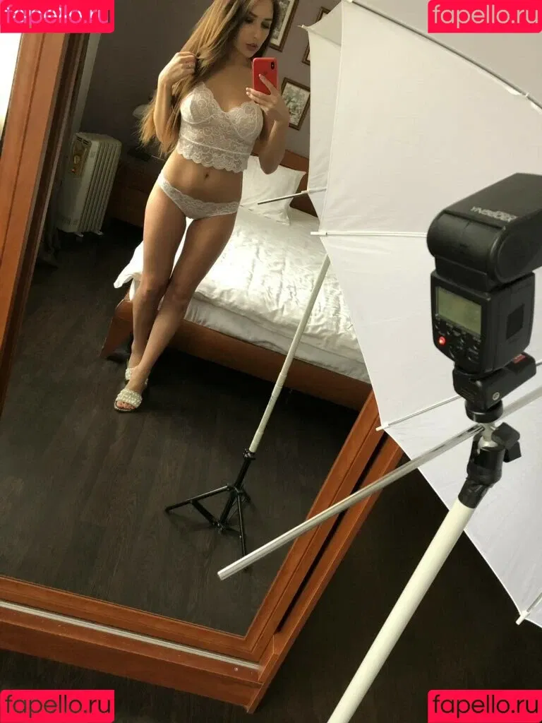 Niemira / _niemiraofficial_ Onlyfans Photo Gallery 