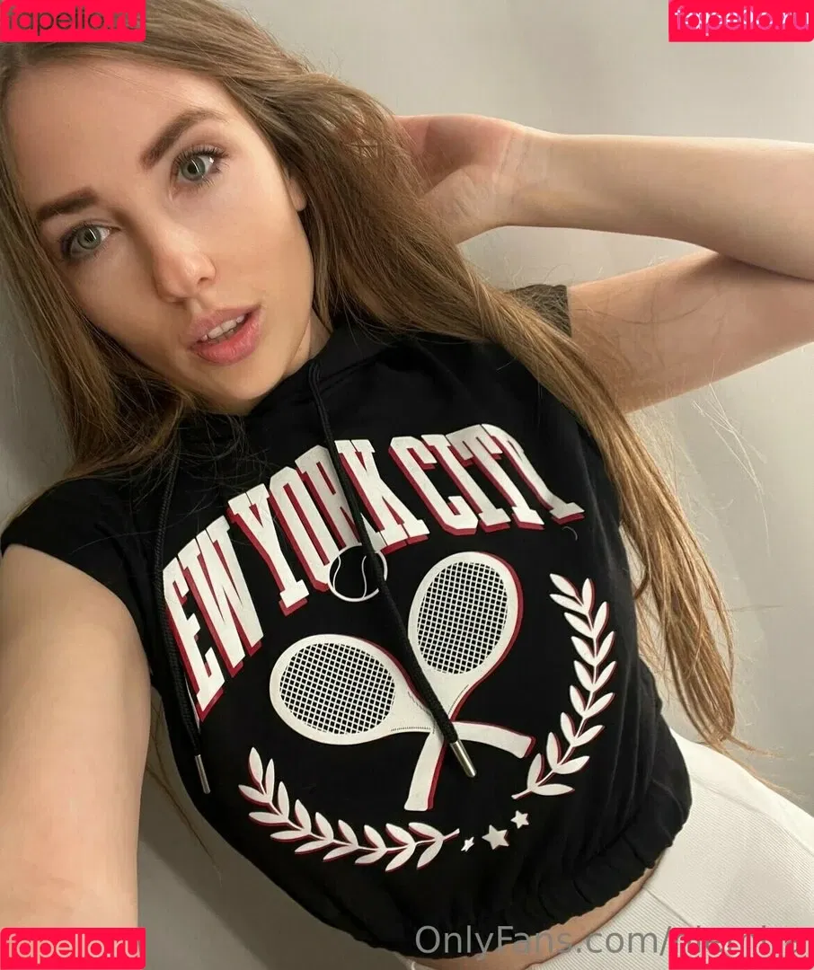 Niemira / _niemiraofficial_ Onlyfans Photo Gallery 