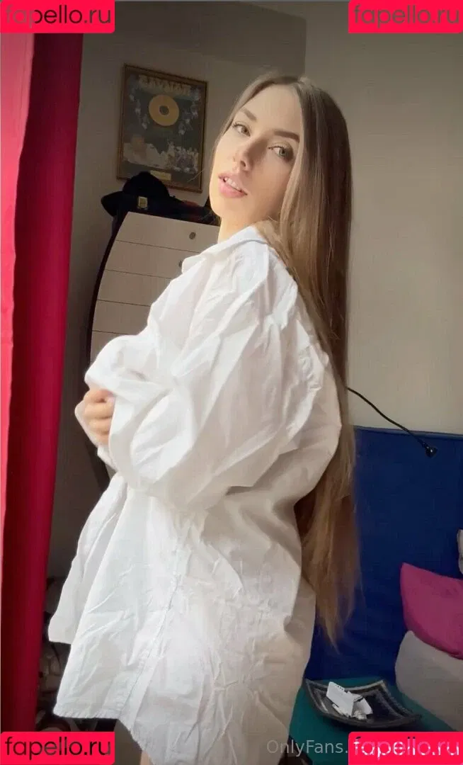 Niemira / _niemiraofficial_ Onlyfans Photo Gallery 