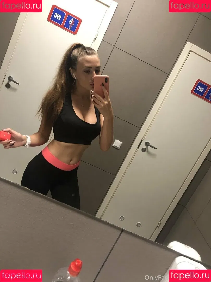 Niemira / _niemiraofficial_ Onlyfans Photo Gallery 