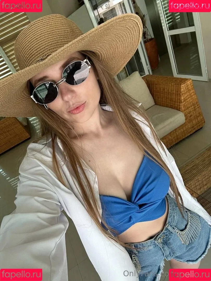 Niemira / _niemiraofficial_ Onlyfans Photo Gallery 