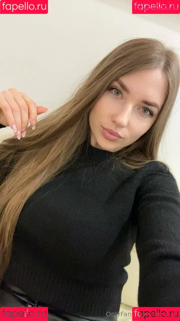 Niemira / _niemiraofficial_ Onlyfans Photo Gallery 