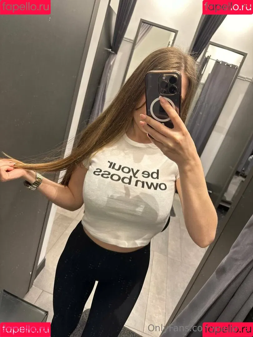 Niemira / _niemiraofficial_ Onlyfans Photo Gallery 