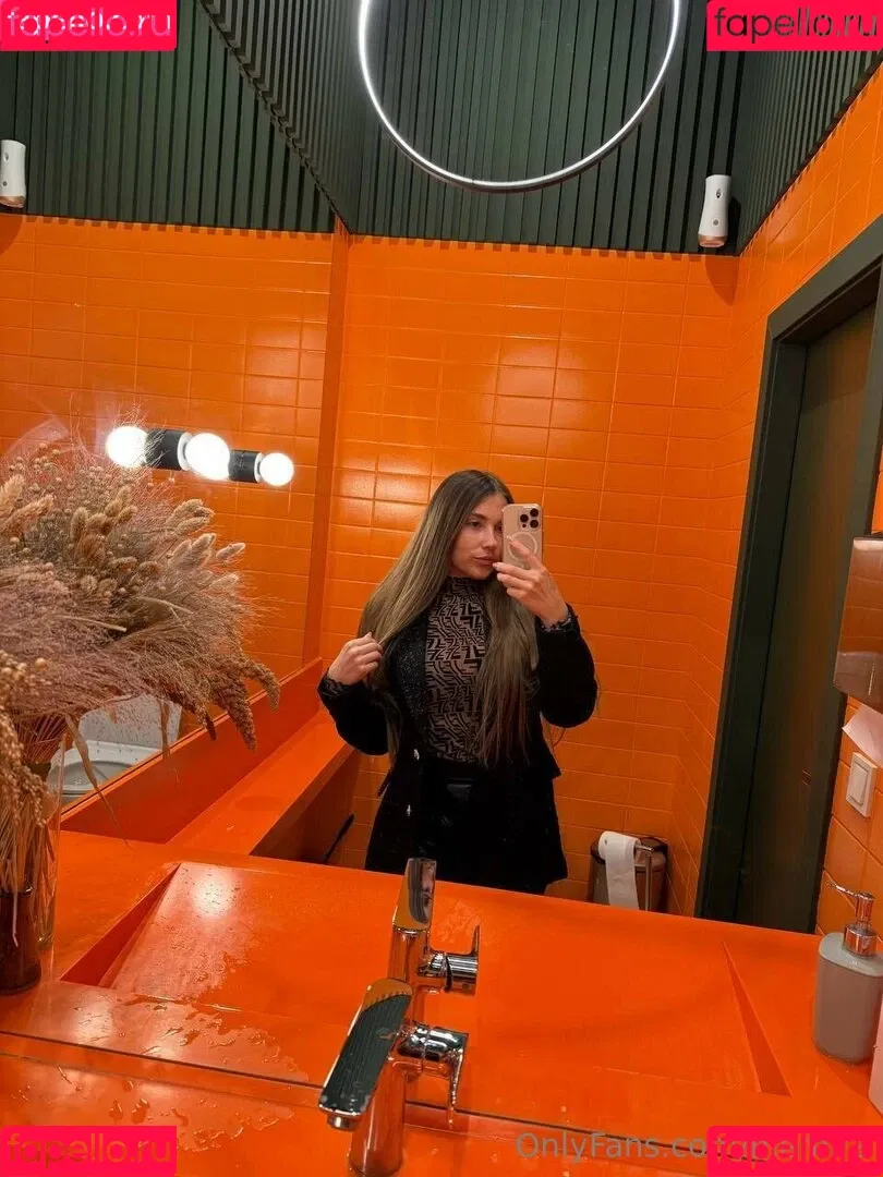 Niemira / _niemiraofficial_ Onlyfans Photo Gallery 