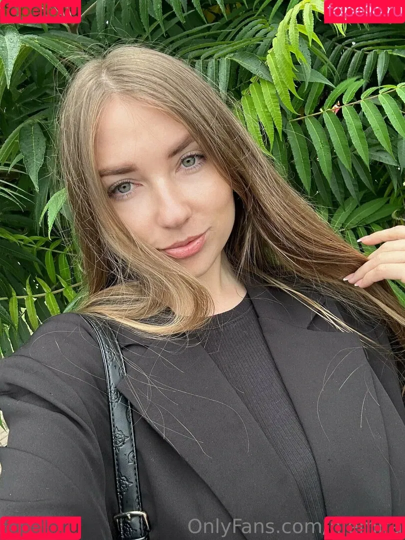 Niemira / _niemiraofficial_ Onlyfans Photo Gallery 
