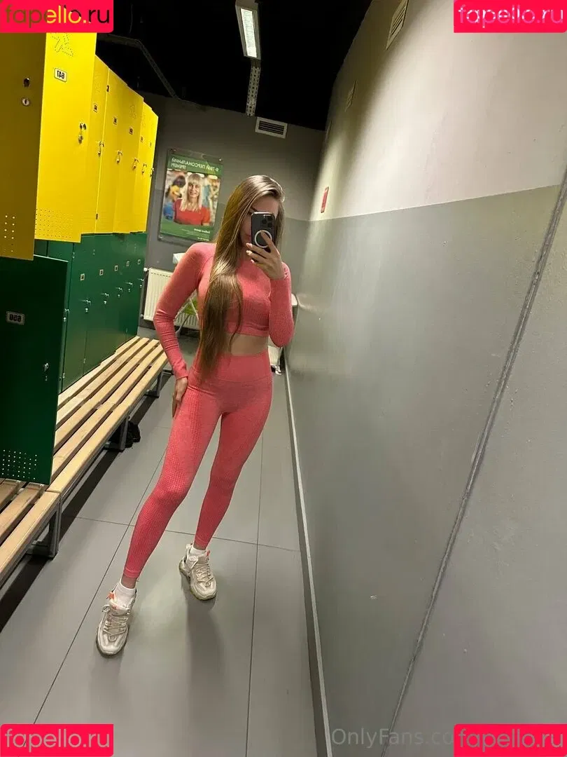 Niemira / _niemiraofficial_ Onlyfans Photo Gallery 