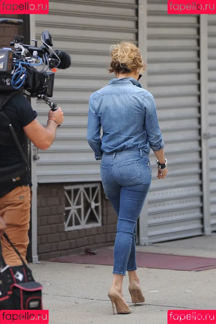 JLo / Jennifer Lopez / jennifer_jlo Onlyfans Photo Gallery 
